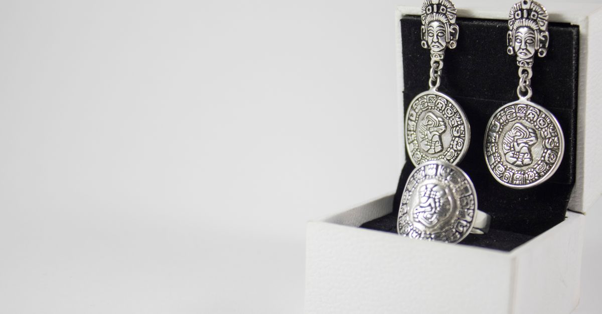 Caring for Your Brooch Collection: Tips and Tricks
