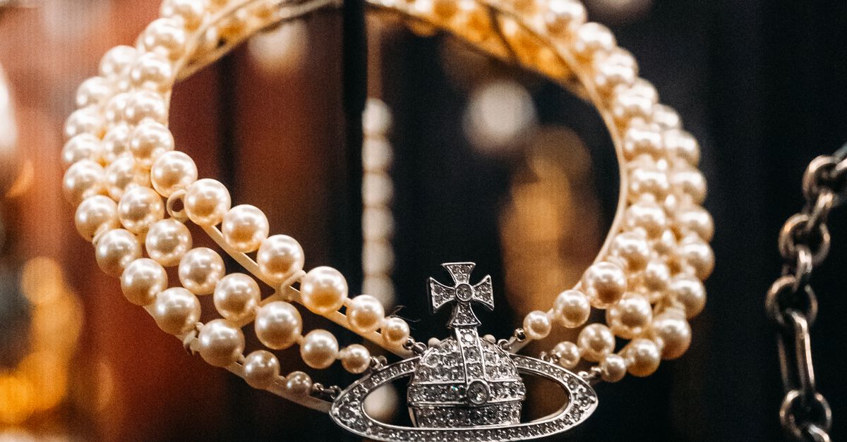 Importance of Ring Size and Comfort in Engagement Ring Choices