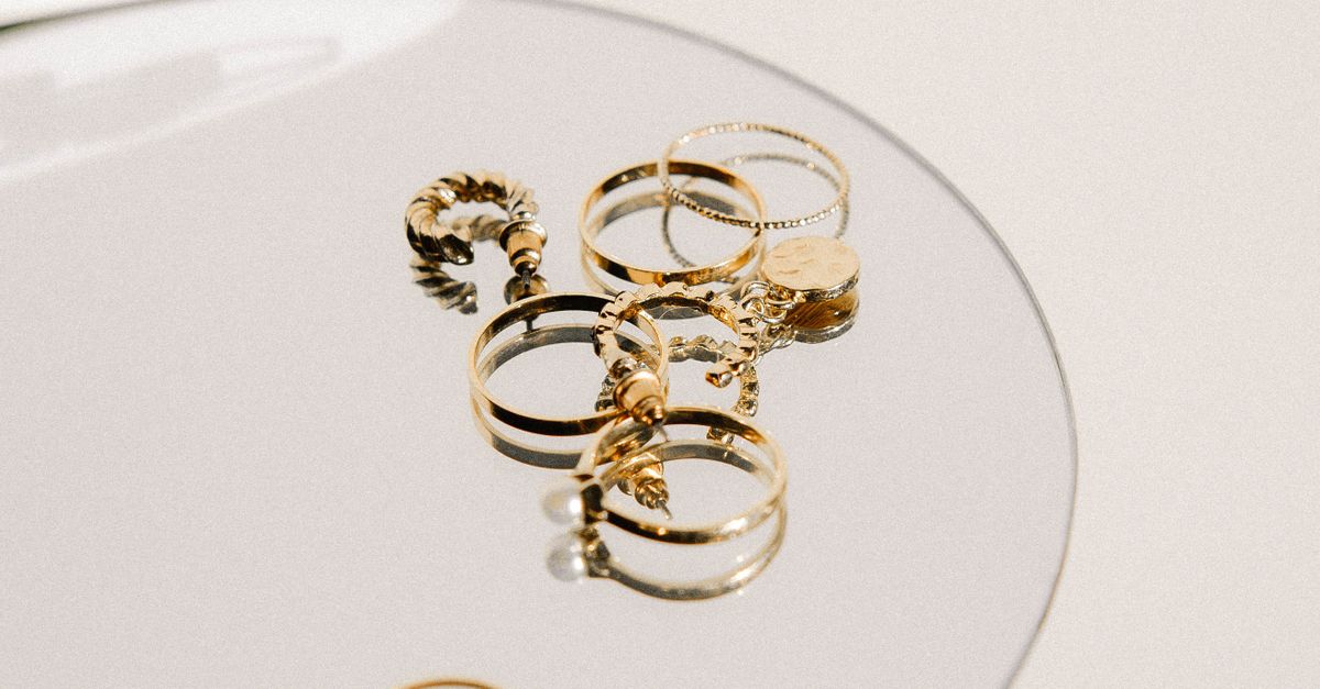 Local Artisans Who Create Bespoke Brooches in Brisbane