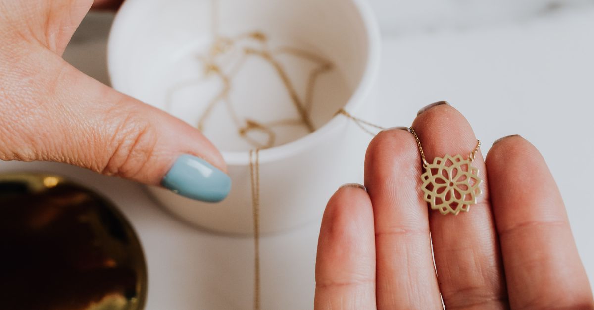 The Rise of Coloured Gemstone Engagement Rings in Brisbane